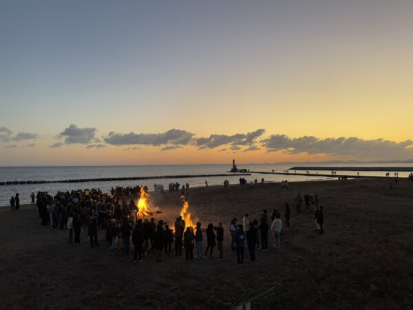 大淀海岸の「初日の出を迎える会」