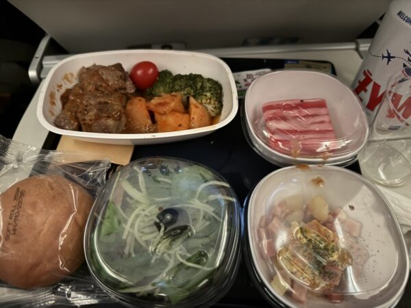 ポーランド航空 LO80機内食