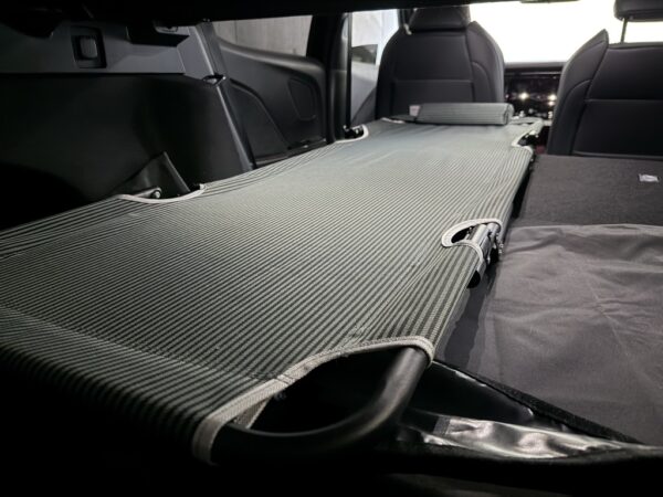 レクサスLBXベッド