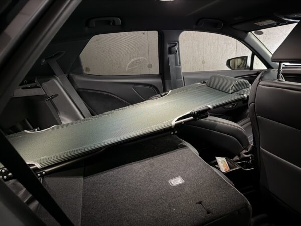 レクサスLBXベッド